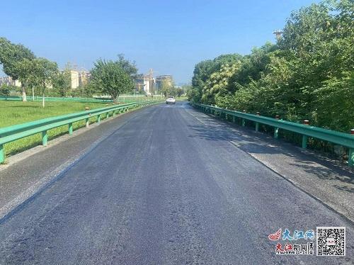 景德镇市政公用集团对新村西路空中乱象进行整治 图